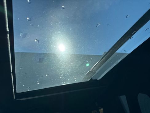 Used 2025 Subaru Forester Premium image 21