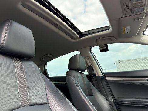 Used 2020 Honda Civic Touring image 15