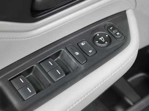 Used 2024 Honda Odyssey EX-L image 7