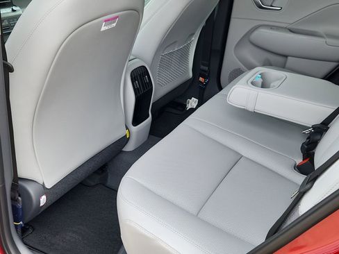 New 2026 Hyundai Kona SEL Premium AWD/4WD image 11