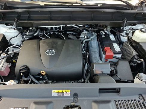 Used 2022 Toyota Highlander Limited AWD/4WD image 28
