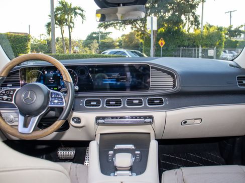 Used 2022 Mercedes-Benz GLS 450 4MATIC image 24