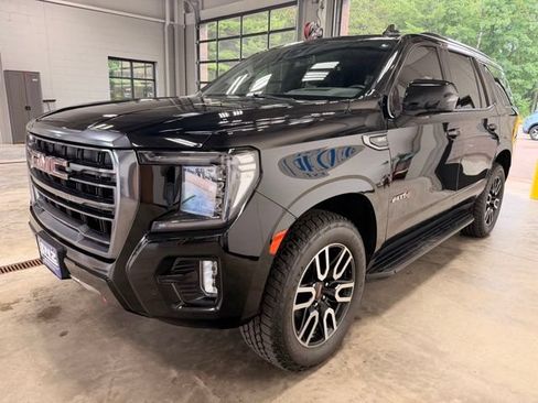 Used 2021 GMC Yukon AT4 w/ Rear Media and Nav Package AWD/4WD image 5