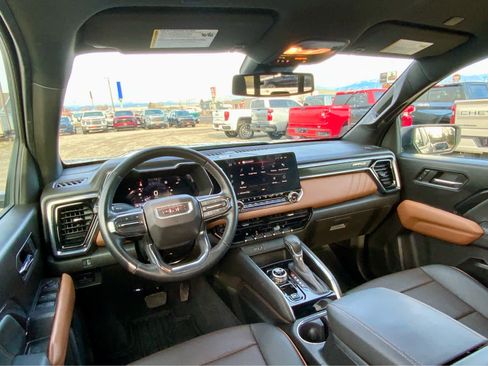 Used 2023 GMC Canyon AT4 w/ AT4 Premium Package image 39