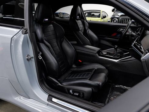 Used 2023 BMW M2 w/ Lighting Package image 42