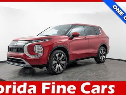 Used 2025 Mitsubishi Outlander SE