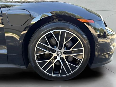 Used 2022 Porsche Taycan RWD image 29