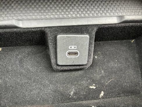 Used 2025 Land Rover Range Rover Long Wheelbase SE AWD/4WD image 6