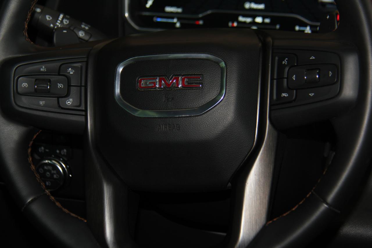 Used 2024 GMC Sierra 1500 AT4 w/ Technology Package AWD/4WD image 12