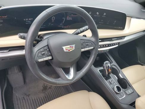 Used 2024 Cadillac XT4 Luxury w/ Cold Weather Package AWD/4WD image 13