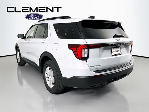 New 2026 Ford Explorer Active AWD/4WD image 8