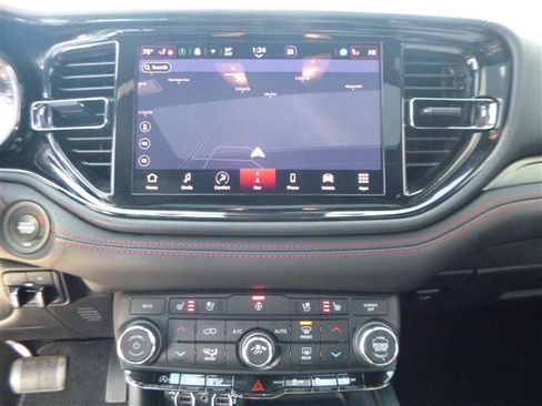 Used 2025 Dodge Durango GT AWD/4WD image 15