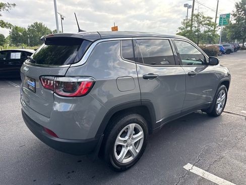 Used 2023 Jeep Compass Sport AWD/4WD image 3