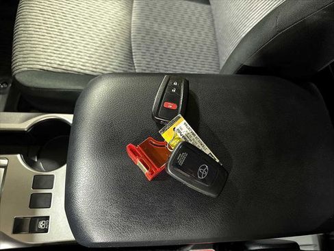 Certified 2024 Toyota 4Runner SR5 image 32