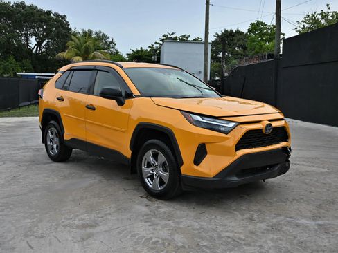Used 2023 Toyota RAV4 LE AWD/4WD image 1