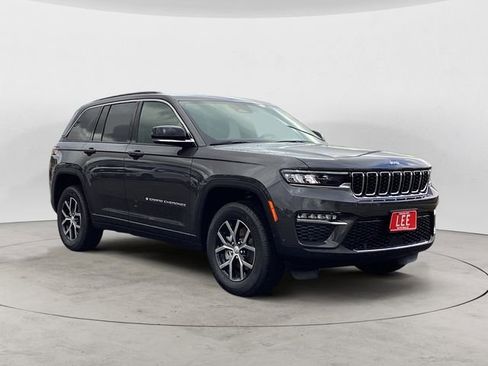 New 2025 Jeep Grand Cherokee Limited w/ Luxury Tech Group II image 7