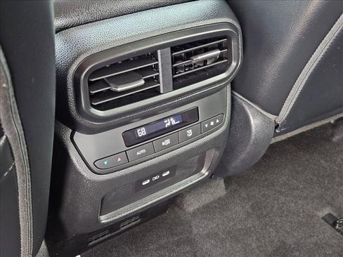 Used 2025 Honda Pilot EX-L image 16