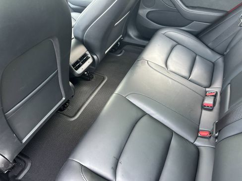 Used 2023 Tesla Model 3 Standard Range image 12