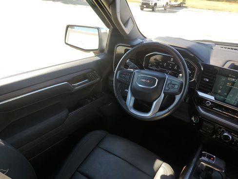 Used 2022 GMC Sierra 1500 SLT w/ SLT Premium Plus Package image 17