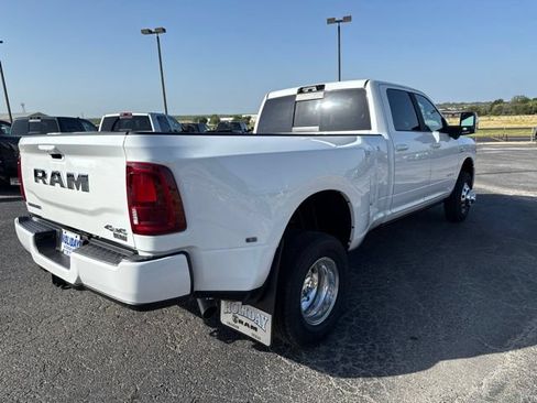 New 2026 RAM 3500 Laramie AWD/4WD image 5