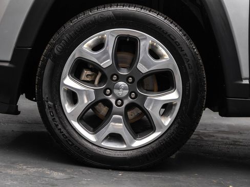 Used 2021 Jeep Compass Limited image 44