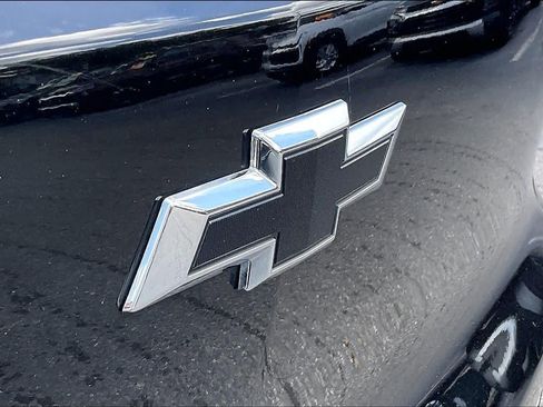 Used 2021 Chevrolet TrailBlazer RS w/ Technology Package FWD image 9