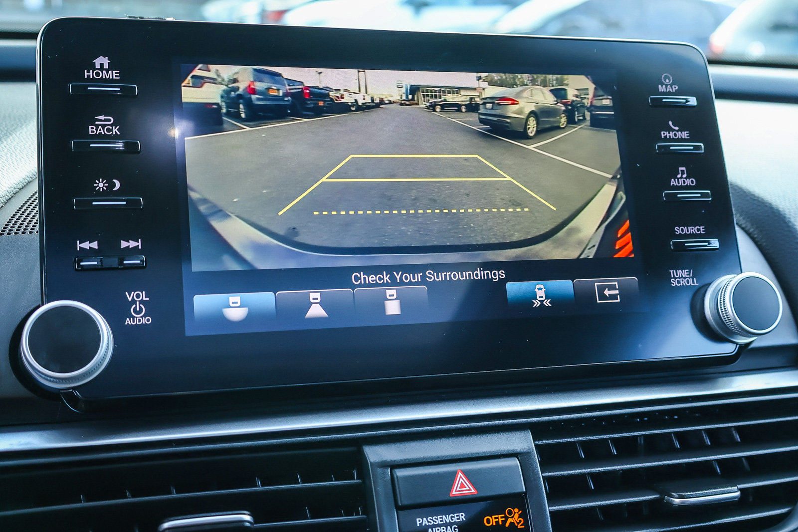 Used 2018 Honda Accord Touring image 5