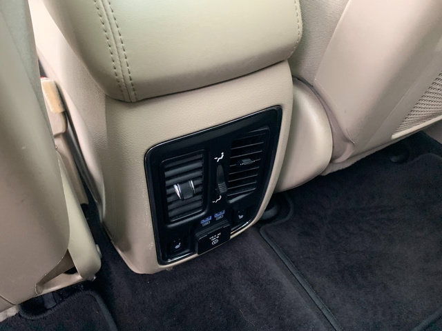 Used 2018 Jeep Grand Cherokee Limited w/ Luxury Group II AWD/4WD image 19