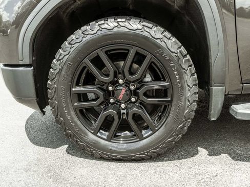 Used 2021 GMC Sierra 1500 4x4 Crew Cab w/ Sierra Value Package image 29