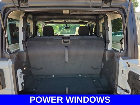 Used 2021 Jeep Wrangler Rubicon w/ Cold Weather Group AWD/4WD image 10