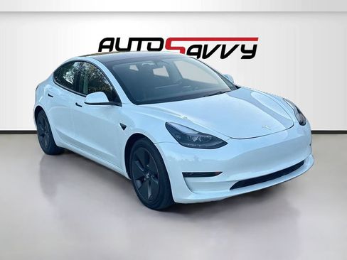 Used 2023 Tesla Model 3 Standard Range RWD image 1
