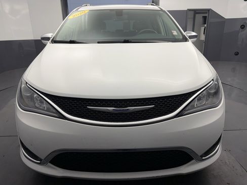 Used 2020 Chrysler Pacifica Limited w/ 8-pass Seating Package image 8