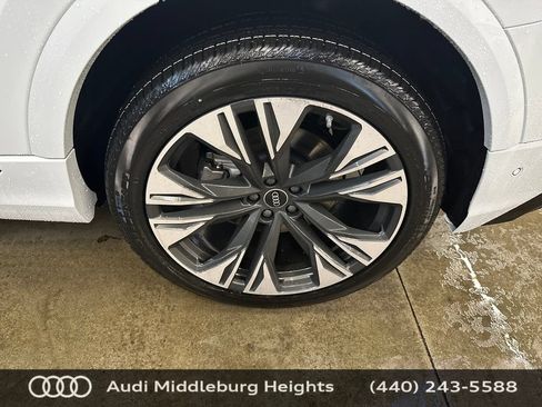 Used 2026 Audi Q8 Premium Plus AWD/4WD image 31