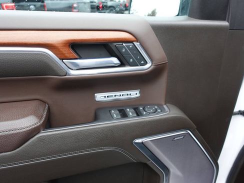 Used 2022 GMC Sierra 1500 Denali AWD/4WD image 18