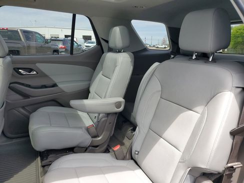 Certified 2020 Chevrolet Traverse Premier FWD image 30