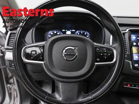 Used 2022 Volvo XC90 T5 Momentum AWD/4WD image 10