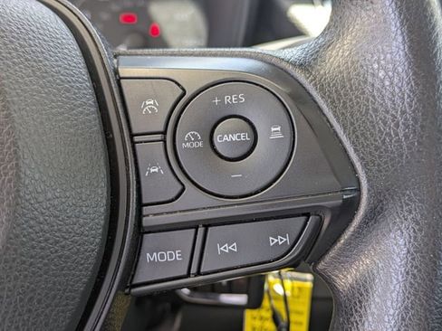Used 2024 Toyota Corolla LE FWD image 19