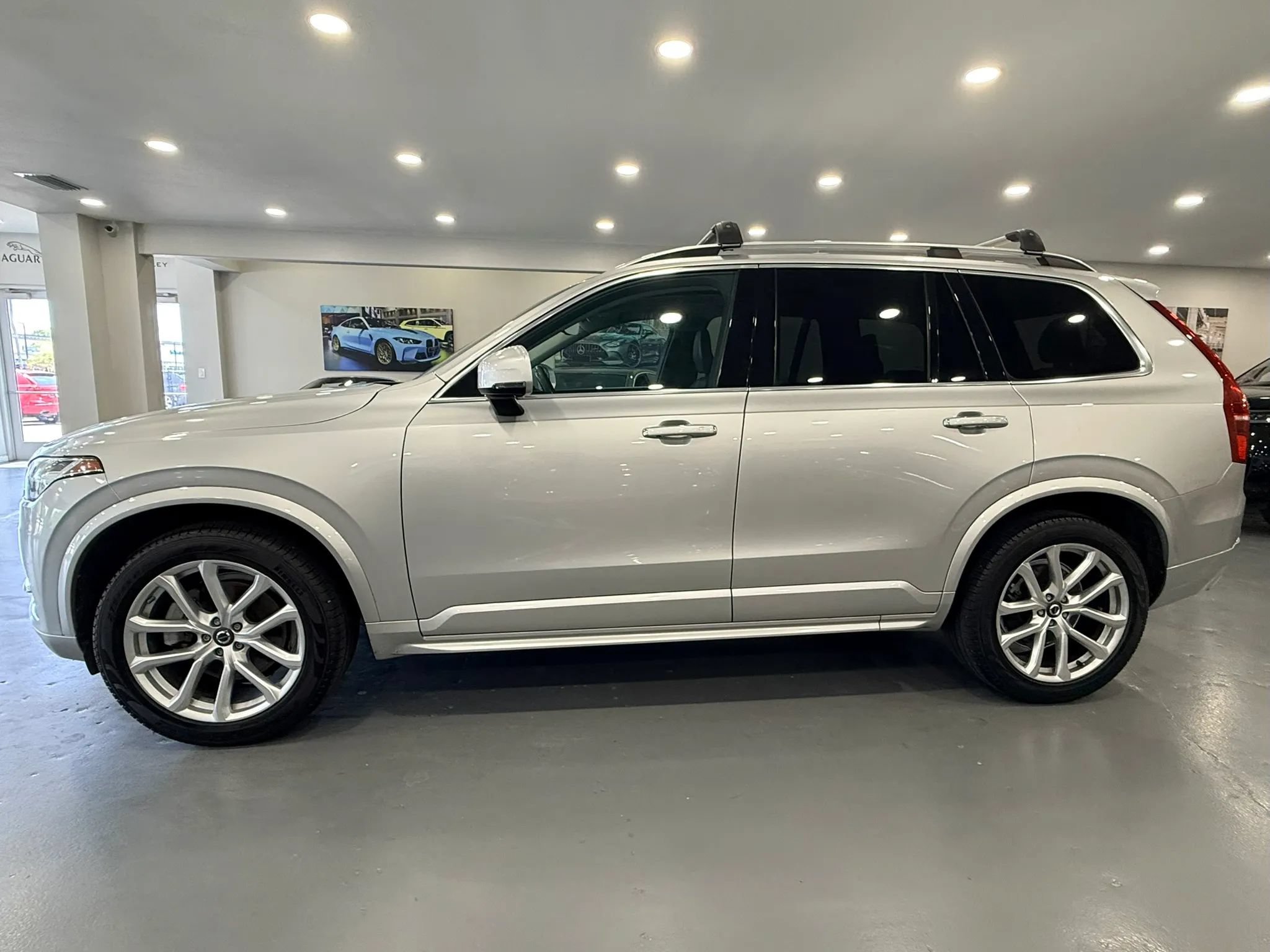 Used 2019 Volvo XC90 T5 Momentum FWD image 4
