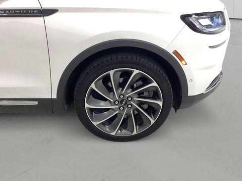Used 2021 Lincoln Nautilus Reserve w/ Equipment Group 201A AWD/4WD image 10
