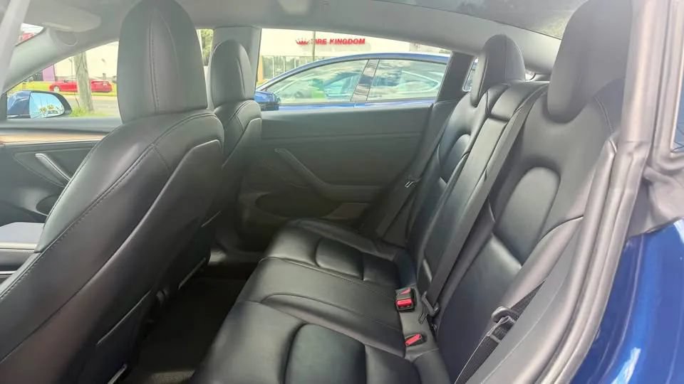 Used 2022 Tesla Model 3 RWD image 18