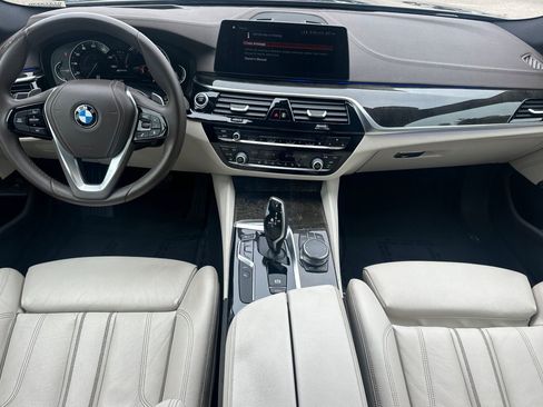 Used 2018 BMW 530e RWD image 17