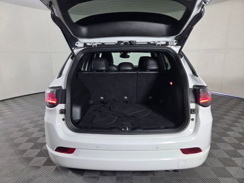 Used 2022 Jeep Compass High Altitude AWD/4WD image 28