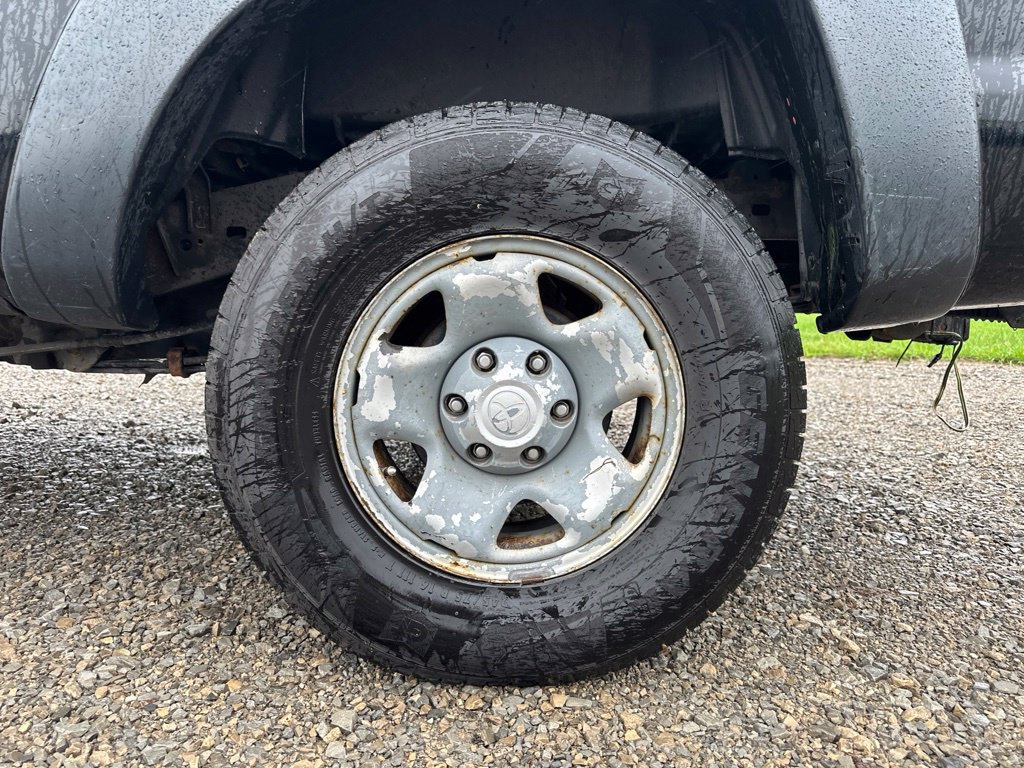 Used 2012 Toyota Tacoma 4x4 Regular Cab image 5