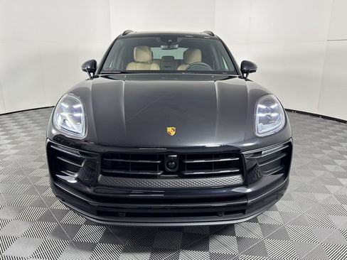 Certified 2026 Porsche Macan AWD/4WD image 6