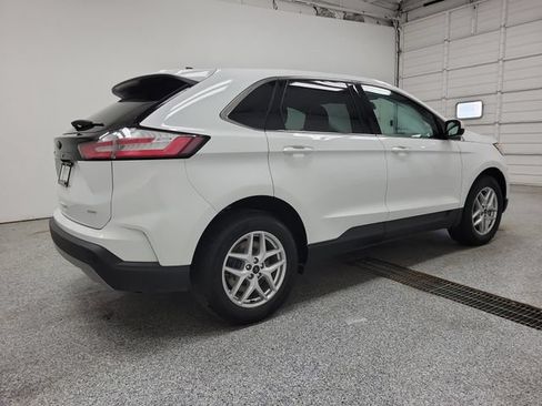 Used 2023 Ford Edge SEL AWD/4WD image 3