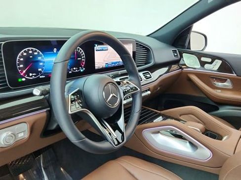 Used 2025 Mercedes-Benz GLE 450e 4MATIC image 19