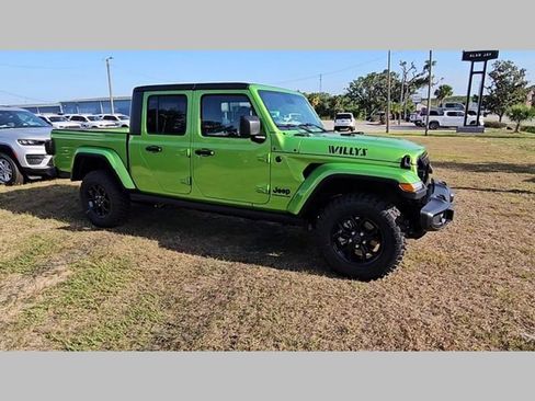 New 2025 Jeep Gladiator Willys image 28