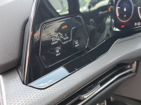 Used 2024 Volkswagen GTI SE FWD image 7