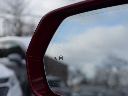 Used 2021 Cadillac XT4 Premium Luxury image 19