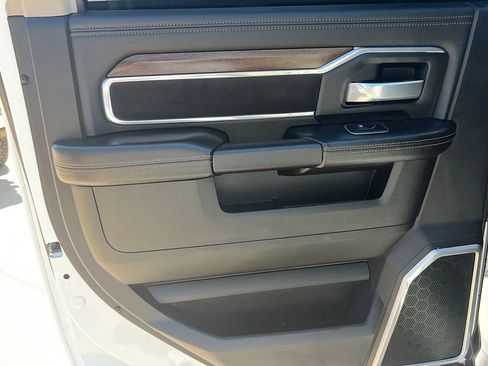 Used 2023 RAM 2500 Laramie AWD/4WD image 11
